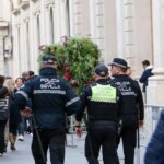 The same doctor points out the heavy losses of the local police in Seville