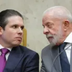 Presidente-Lula-e-Hugo-Motta.-O-ministro-Edson-Fachin-assume-a-presidencia-do-Supremo-Tribunal-Feder.webp