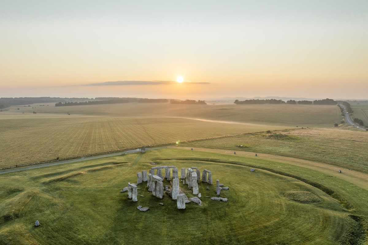 Stonehenge-1.jpg
