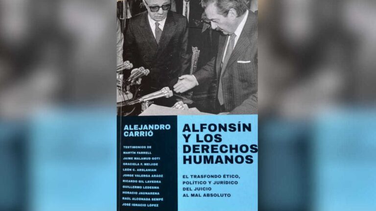 alfonsin-y-los-derechos-humanos-de-alejandro-carrio-20240214-1755170.jpg