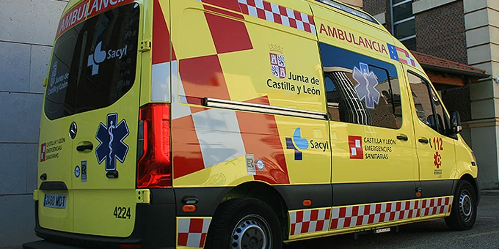 ambulancia-nueva-sacyl-U40141234580gRk-1024x512@diario_abc.jpg