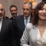 Ayuso’s People’s Party and Sánchez’s delegate show their separation to the Constitution Party