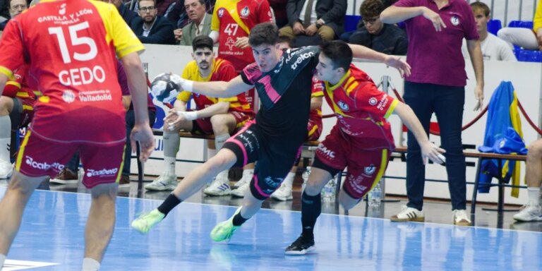 balonmano-angelximenez-valladolid-U65245610853VYD-1024x512@diario_abc.jpg