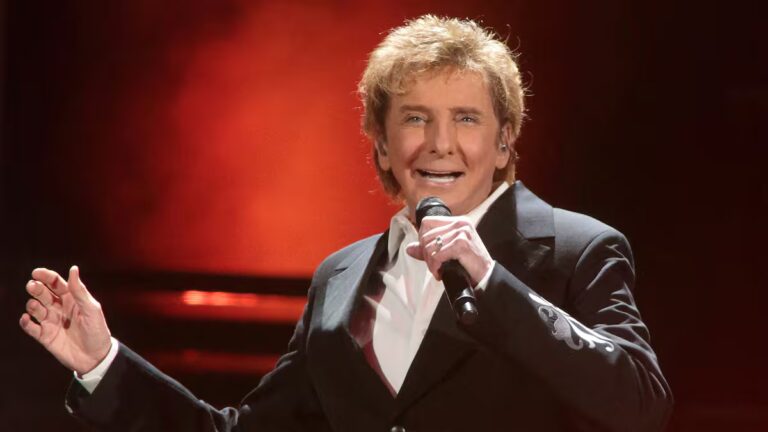 barry-manilow-salio-del-closet-a-los-73-UU4BDJYKBBDVPMAV7YEJIOF2KA.jpg