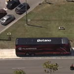 Flamengo embarks on trip to Qatar for World Cup; the delegation leaves Ninho do Urubu in an escorted train