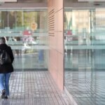 A fire temporarily halts activity at the Carlos Castilla del Pino Health Centre