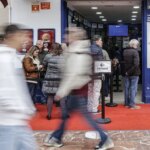 opening hours of shopping centers and supermarkets