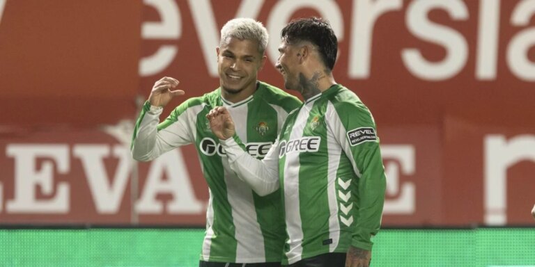 chimy-efe-cucho-betis-U74485432274fLE-1024x512@diario_abc.jpg