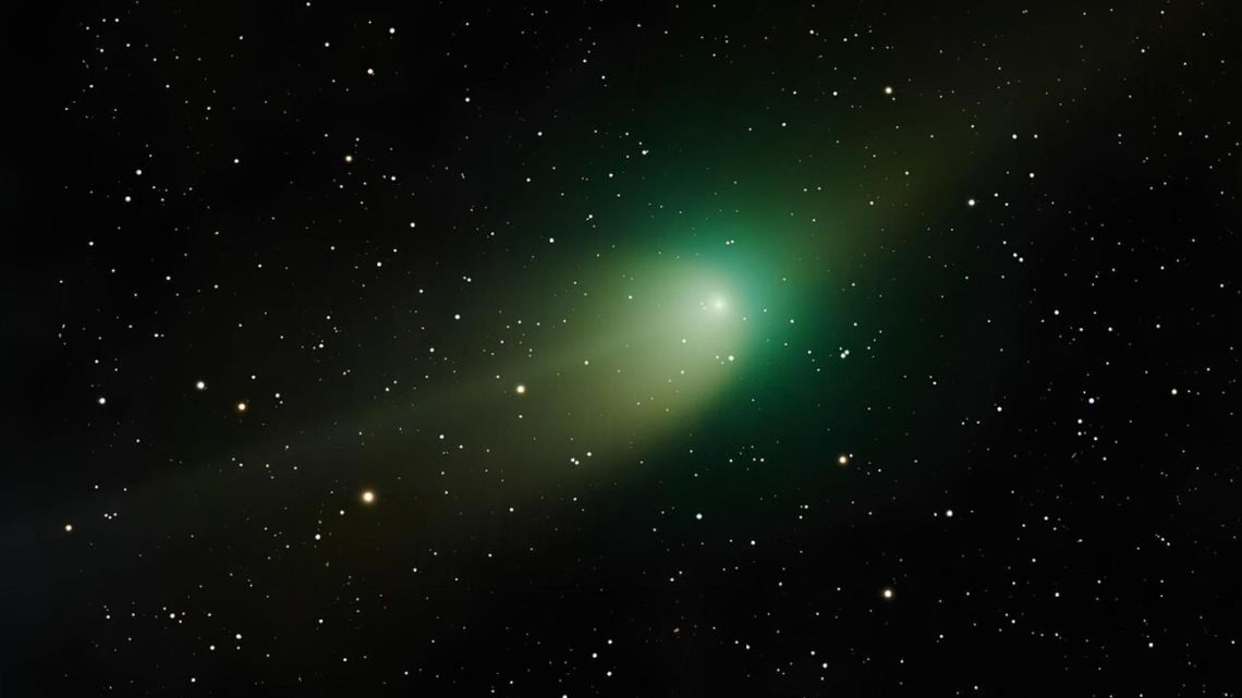 cometa-atlas-31-17122025-2154900.jpg
