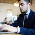 How much do bank employees earn in December with bonus?