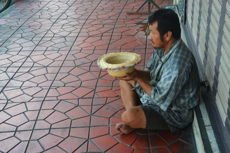 desemprego-miseria-pobreza-pobre-mendigo-esmola-america-latina-pixabay.png
