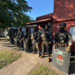 despliegue-policial-en-la-casa-de-los-dos-WX3FMBH3B5FLPAL3VOQJBFSKJE.png