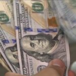 Dollar closes lower after Senate postpones collection of income tax on dividends until April 2026