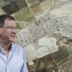 Imprisonment sentences of up to four years for assaulting and attacking the mayor of Burguelos