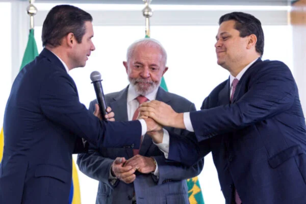 edd030225-VS-Lula-Motta-Alcolumbre-028-600x400-1.jpg