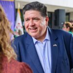 el-gobernador-de-illinois-jb-pritzker-anuncio-la-KRKO7262ZBFXTAQW234QTK6EM4.jpg