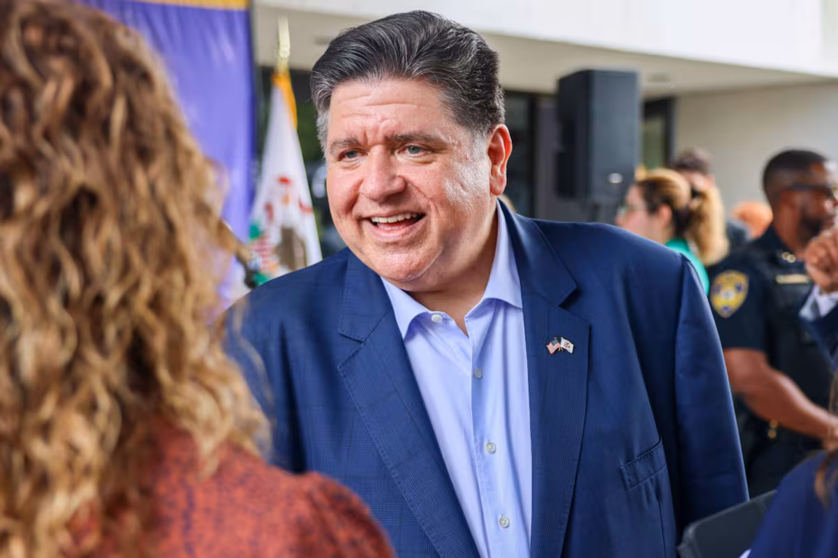 el-gobernador-de-illinois-jb-pritzker-anuncio-la-KRKO7262ZBFXTAQW234QTK6EM4.jpg