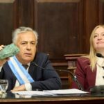 el-gobernador-de-mendoza-alfredo-cornejo-con-una-PZ4IKMYMXVFLJF6Y7CLGJLHZFA.jpg