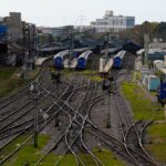 The government plans to increase public investment in 2026 and prioritizes the railway system