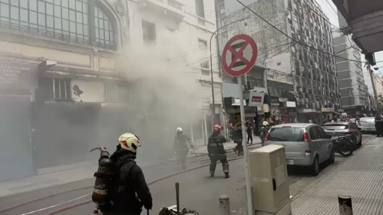 el-incendio-en-un-edificio-de-NV4SXFWGDJFY3BIEUSEKD72FNQ.PNG