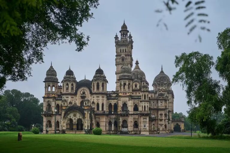el-palacio-lakshmi-vilas-es-considerado-la-TNHREXL37ZEXHI4ZOPPCRZQQ5I.jpg