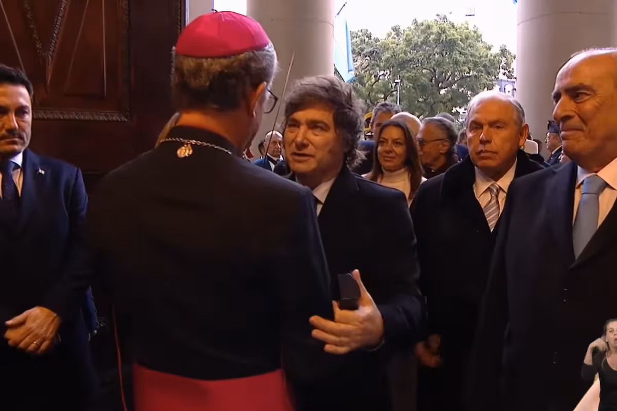 el-presidente-javier-milei-en-la-catedral-LCIALCKKLBFTJE227JNC52TSMQ.JPG