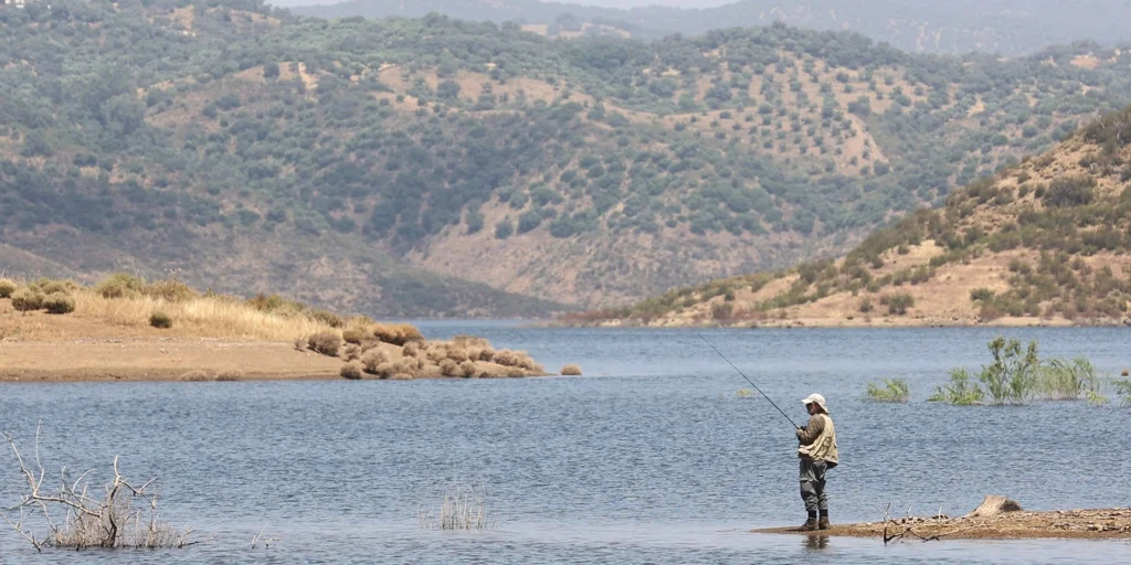 embalse-U36322466204sWa-1024x512@diario_abc.jpg