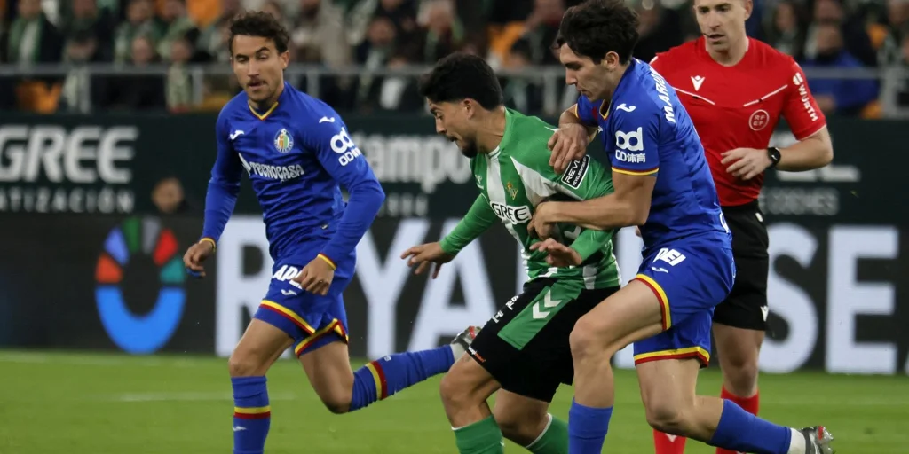 estadisticas-betis-getafe-gomez-U02423824283TYE-1024x512@diario_abc.jpg