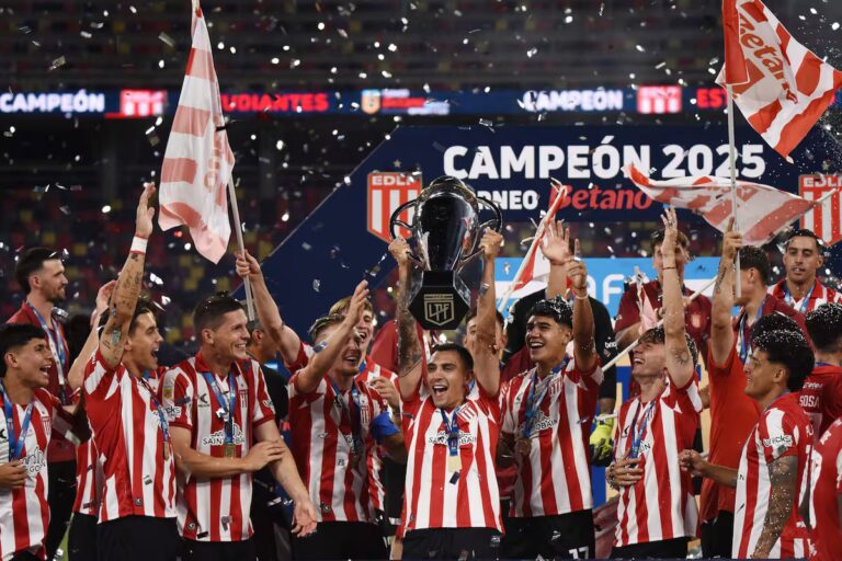 estudiantes-campeon-con-arbitrajes-DIZVPXLOHJHUZPEFZTVBVRBC4E.jpg