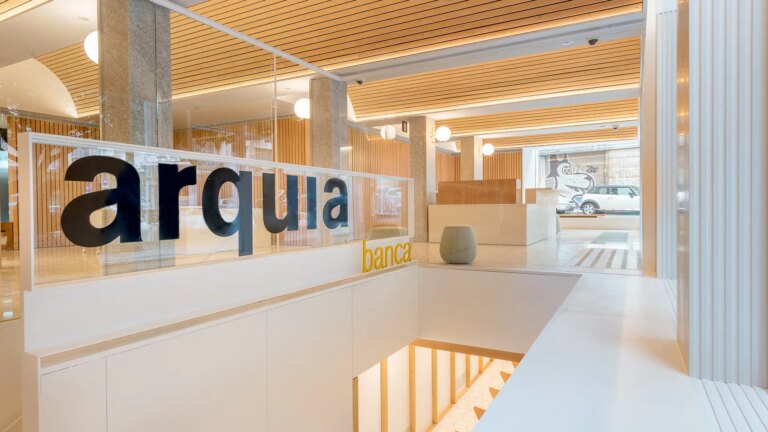 europapress-5756806-oficina-arquia-banca.jpeg