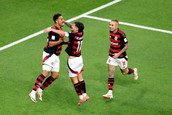flamengo-danilo-4.jpg