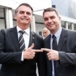 flavio-e-bolsonaro.png