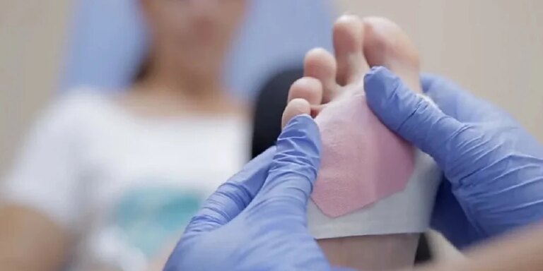 foto-podologia-U03583044451gch-1024x512@diario_abc.jpg
