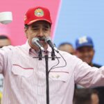 In a complete escalation with the United States, Maduro is increasingly resorting to the English language and laughing at its pronunciation