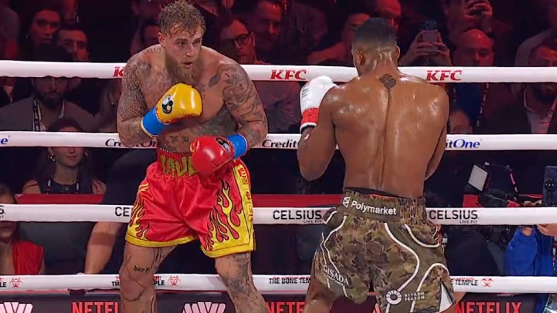 jake-paul-en-otro-de-sus-capitulos-de-boxeo-en-netflix-2156849.jpg