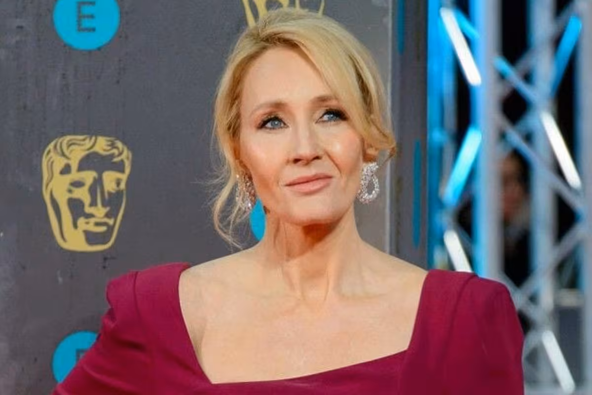 jk-rowling-advierte-que-comenzo-la-revision-de-QVTQBREX7ZHEPNMKR4SBQ6BH3Y.JPG