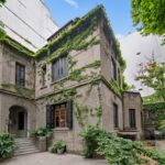 The home in Palermo Hollywood, famous for the HBO series with Joaquin Foriel, has been put up for sale