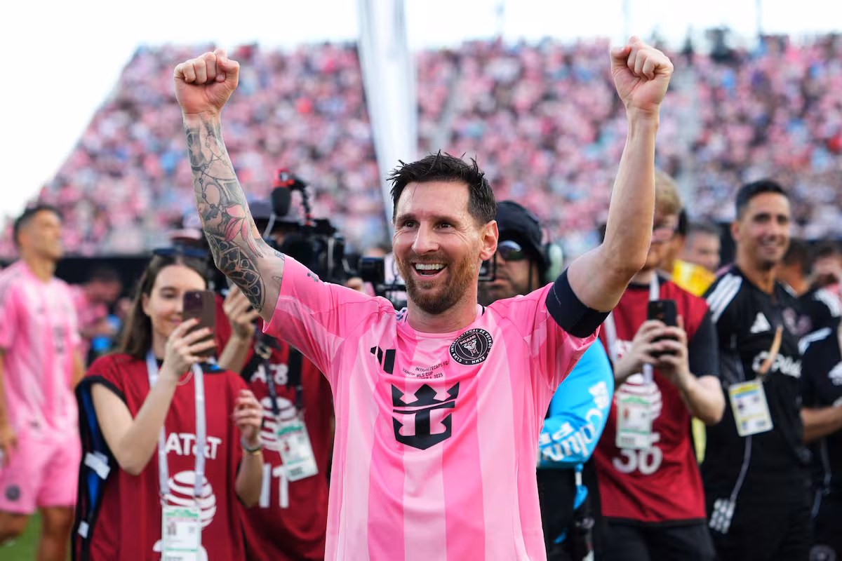 la-celebracion-de-lionel-messi-en-inter-miami-el-ZIVTJZB76RGSZHSOMBP2A3ULAM.jpg