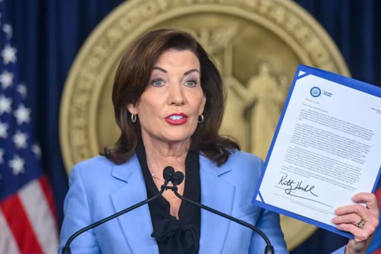 la-gobernadora-de-nueva-york-kathy-hochul-PO4N67QWORD3RC2ZZABSNUBXPU.jpg