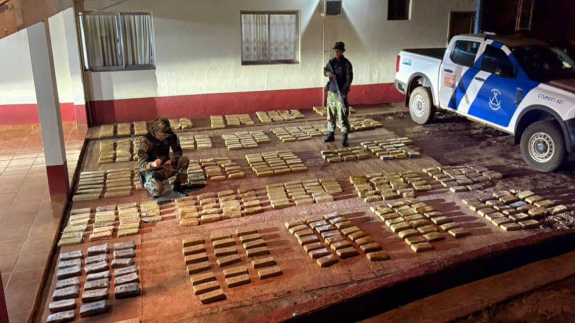 la-prefectura-naval-argentina-secuestro-mas-de-450-kilos-de-droga-20251212-2152478.jpg