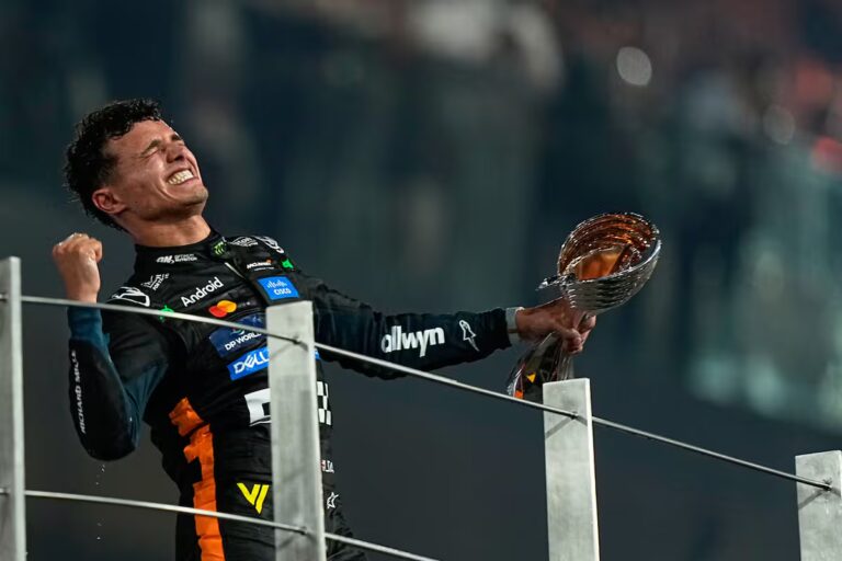 lando-norris-logro-el-primer-titulo-de-su-carrera-MSENMHTXD5BVFOE5Y7PHQPYOFE.JPG