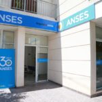 las-prestaciones-que-abona-anses-este-viernes-12-CM6CO4JQOFANJEP7LOB5YFJG6E.jpg