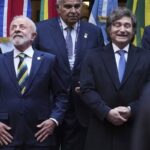 lula-y-milei-se-reencontraran-el-sabado-en-la-WBEVEBDNBFATXD477DXSAKGLNM.jpg