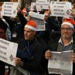 Unions call on local police officers to break up the mayor’s event with “Christmas hats”