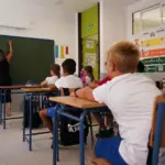 ninos-en-el-aula-en-su-primer-dia-de-clase-tras-la-vacaciones-de-verano-a-10-de-septiembre-de-2024-e.webp