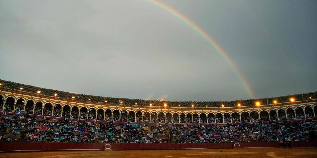 plaza-toros-maestranza-kSfF-U62348651006Qfu-1024x512@abc.jpg