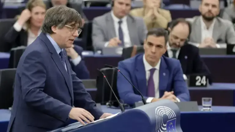 puede-puigdemont-ser-aun-president-este-es-el-unico-escenario-que-le-daria-el-gobierno-e-involucrari.webp