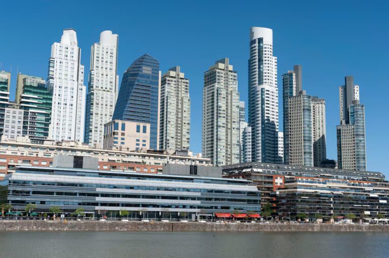 puerto-madero-es-el-barrio-mas-caro-de-la-ciudad-7XWOHB6S5NA5NOEYDQFUAQTF5U.JPG