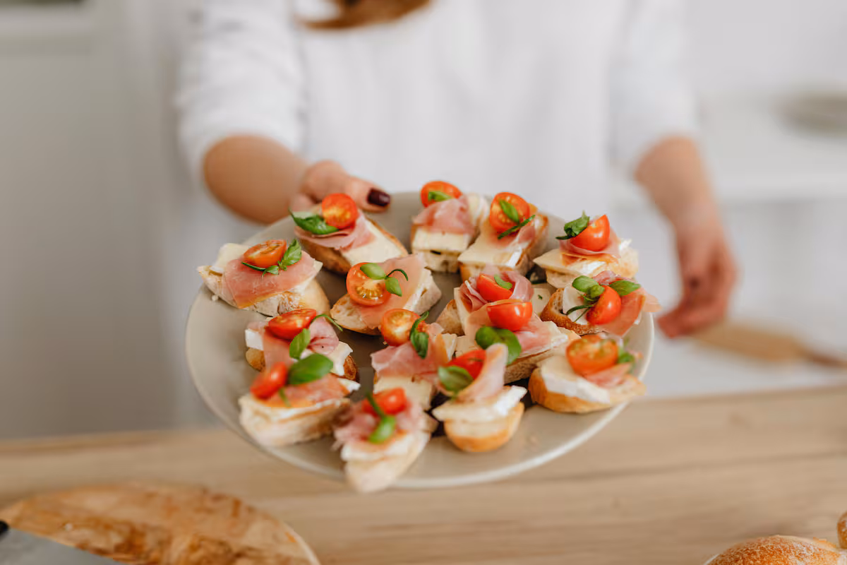 receta-de-canapes-navidenos-para-comer-antes-del-3XQM6JLLIZC7VEOIQ6KC2OSSN4.png