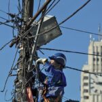Anil approves new rules for pole sharing between telecom companies and power distributors Brazil